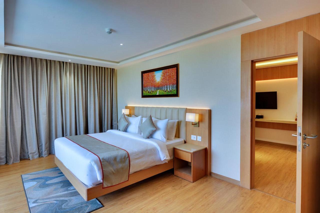 Clarion Hotel Bangalore Yesvantpur Экстерьер фото