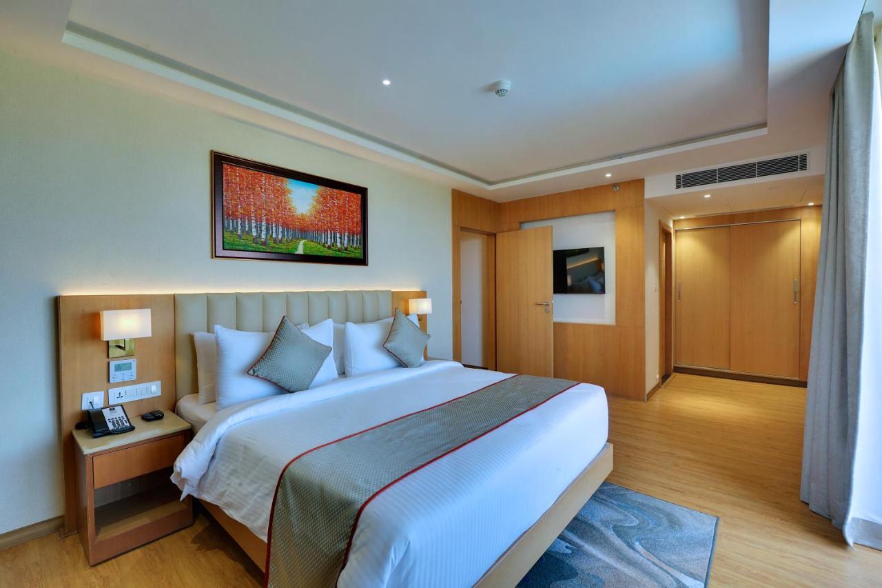 Clarion Hotel Bangalore Yesvantpur Экстерьер фото