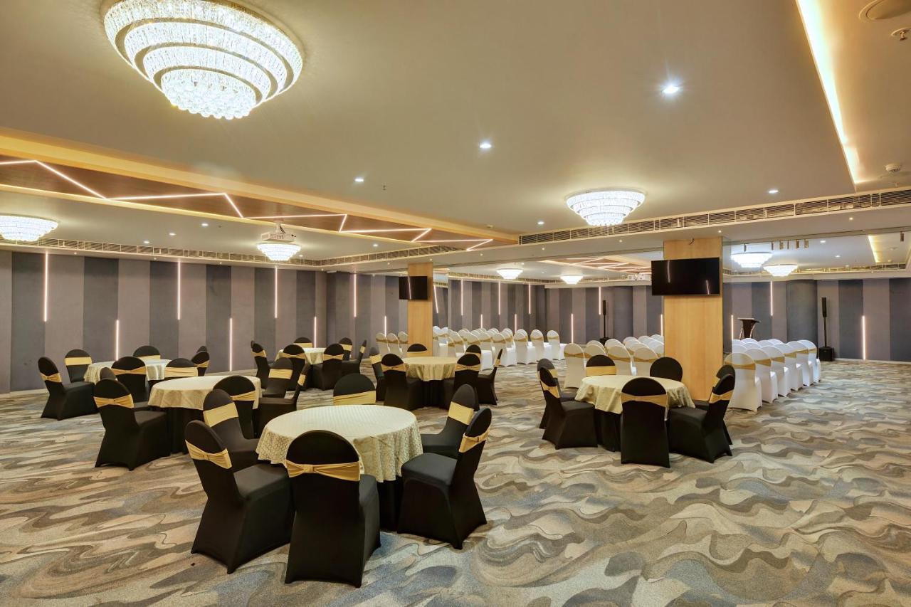 Clarion Hotel Bangalore Yesvantpur Экстерьер фото
