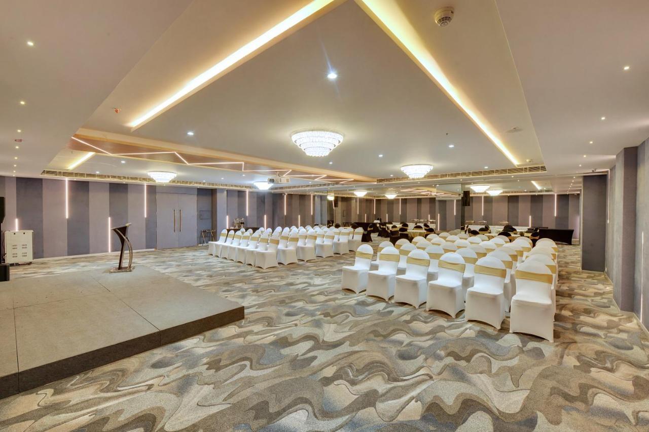Clarion Hotel Bangalore Yesvantpur Экстерьер фото