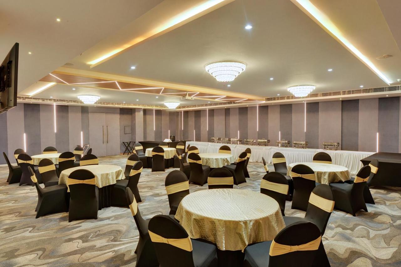 Clarion Hotel Bangalore Yesvantpur Экстерьер фото