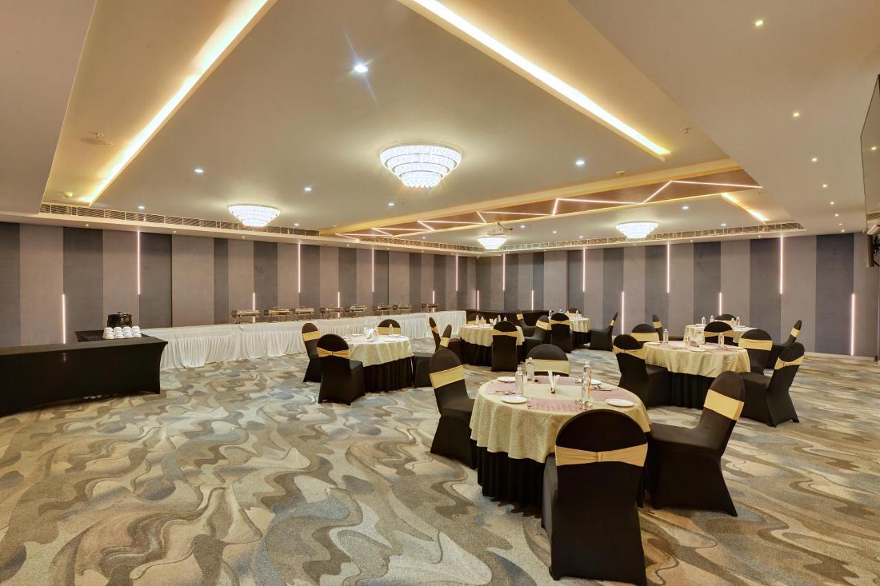 Clarion Hotel Bangalore Yesvantpur Экстерьер фото