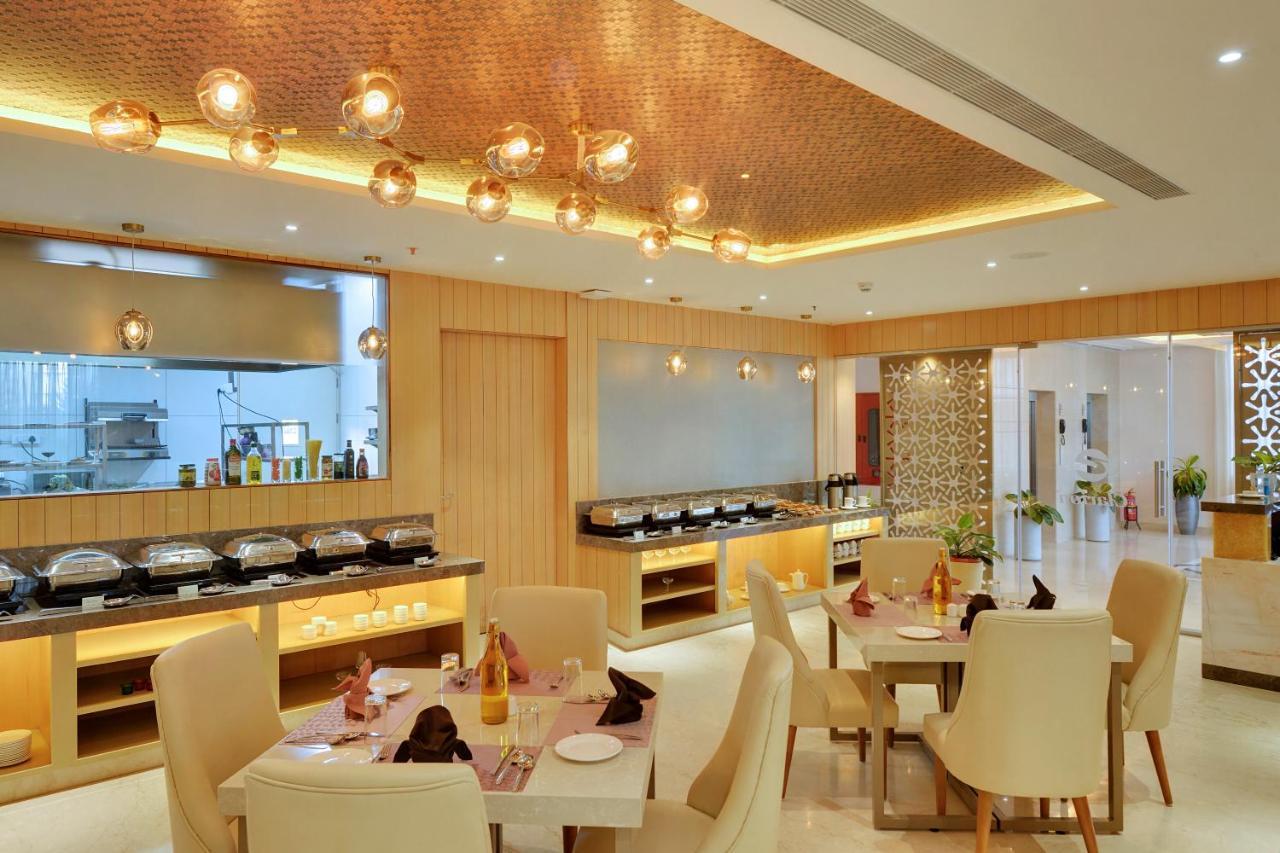 Clarion Hotel Bangalore Yesvantpur Экстерьер фото