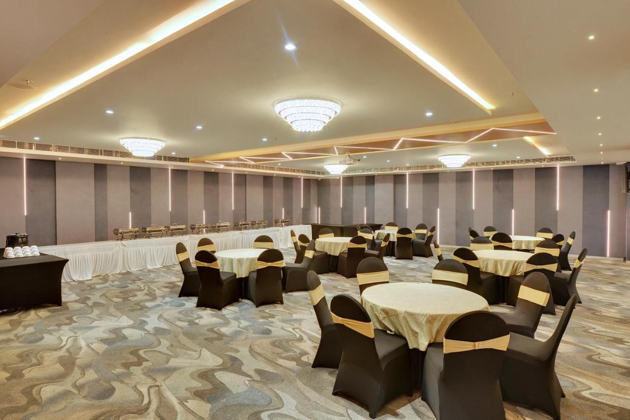 Clarion Hotel Bangalore Yesvantpur Экстерьер фото