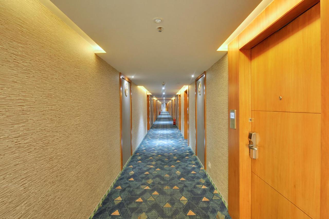 Clarion Hotel Bangalore Yesvantpur Экстерьер фото