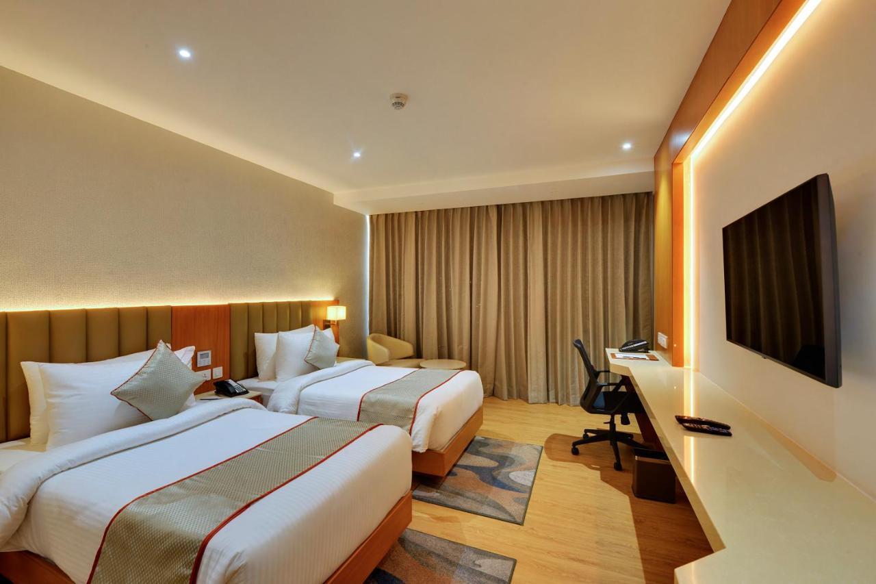 Clarion Hotel Bangalore Yesvantpur Экстерьер фото