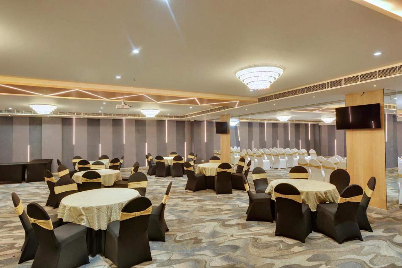 Clarion Hotel Bangalore Yesvantpur Экстерьер фото